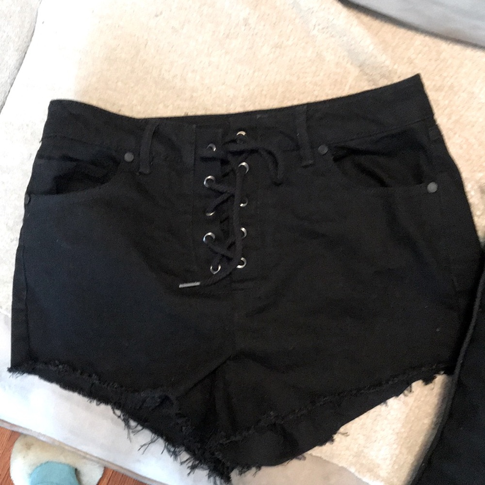 High rise laced up shorts (distressed)